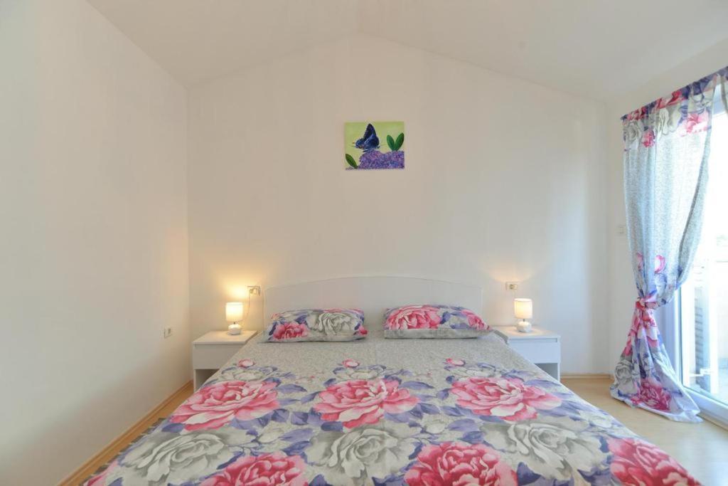 Apartman Eda Pula Exterior photo