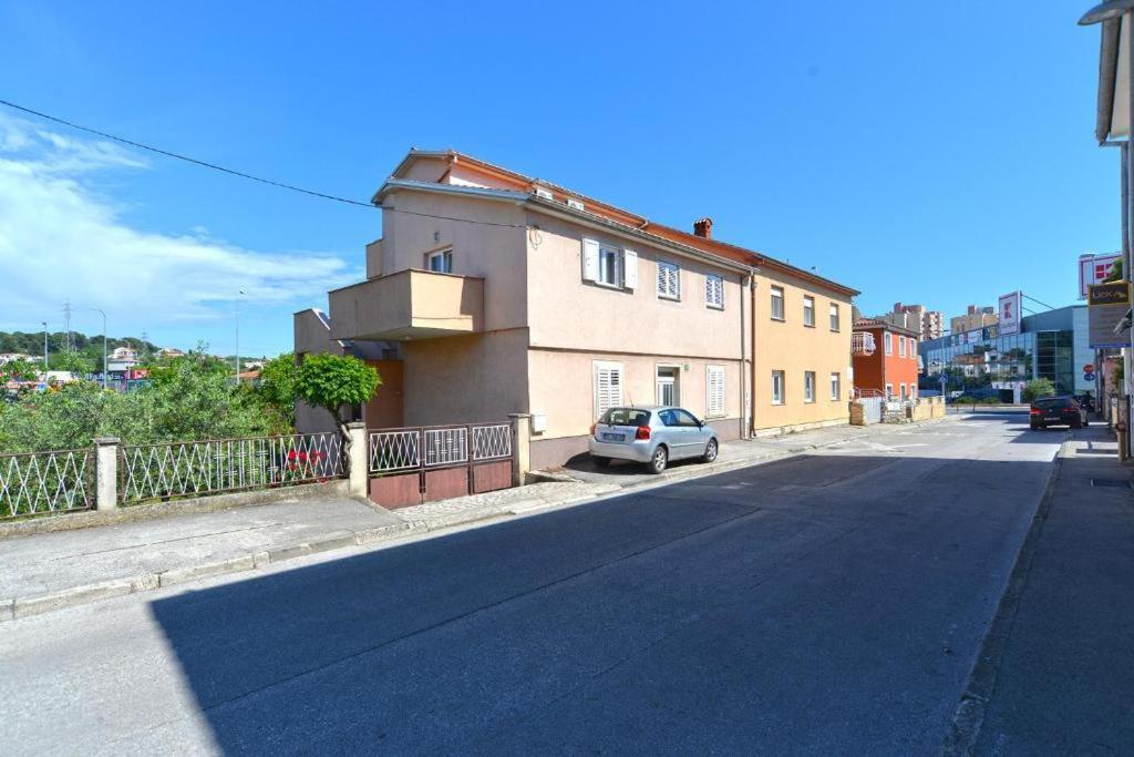 Apartman Eda Pula Exterior photo